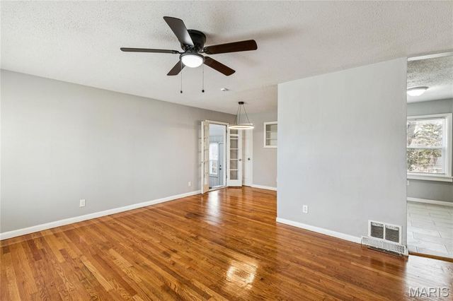 9863 Eastdell Drive, Dellwood, MO 63136