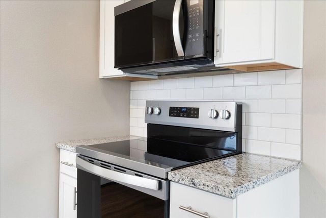 3234 S Christy Place, Springfield, MO 65807