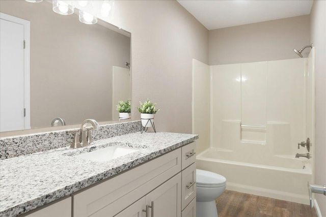 3234 S Christy Place, Springfield, MO 65807