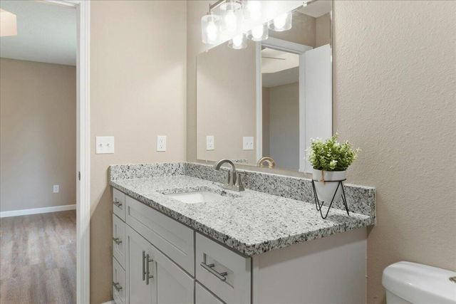 3234 S Christy Place, Springfield, MO 65807