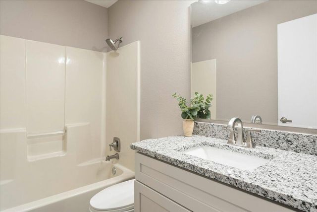 3234 S Christy Place, Springfield, MO 65807