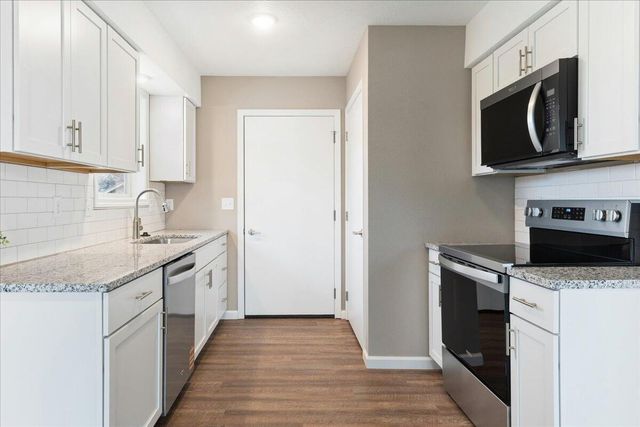 3234 S Christy Place, Springfield, MO 65807