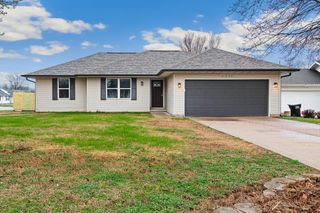 3234 S Christy Place, Springfield, MO 65807