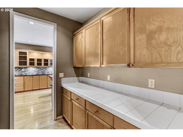 17022 Nw TUCSON St, Beaverton, OR 97006