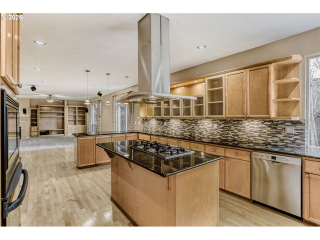 17022 Nw TUCSON St, Beaverton, OR 97006