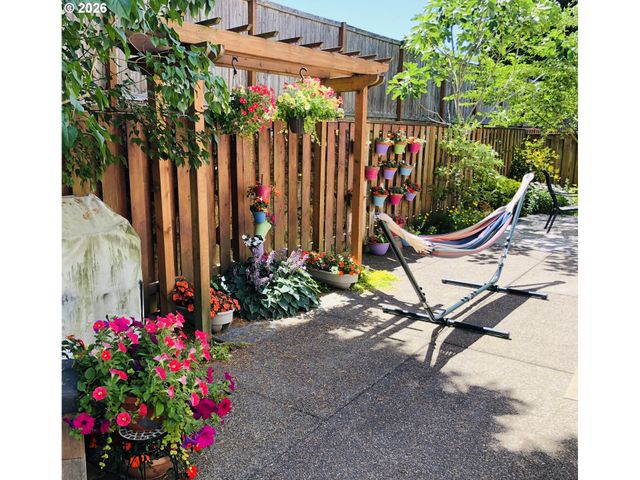 17022 Nw TUCSON St, Beaverton, OR 97006