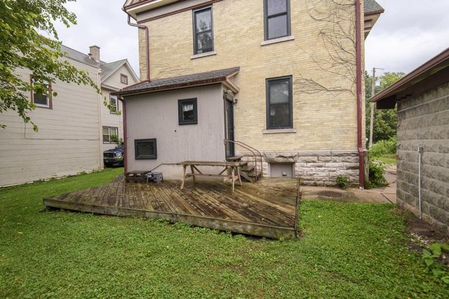 406 S 3rd STREET, Watertown, WI 53094