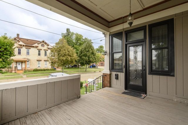 406 S 3rd STREET, Watertown, WI 53094