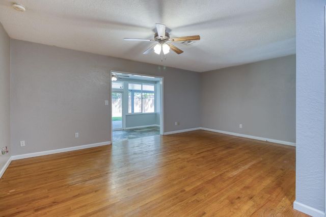 1605 Pimlico Dr, Modesto, CA 95350