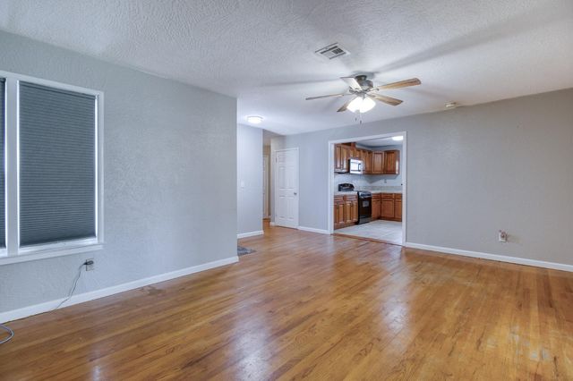 1605 Pimlico Dr, Modesto, CA 95350