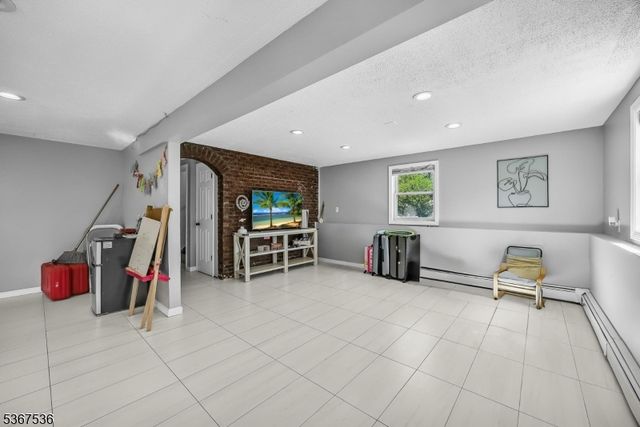 416 Magnolia Ave, Pompton Lakes Boro, NJ 07442