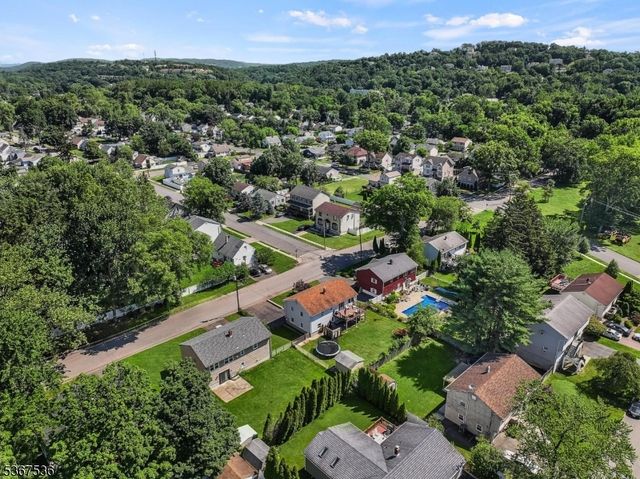 416 Magnolia Ave, Pompton Lakes Boro, NJ 07442