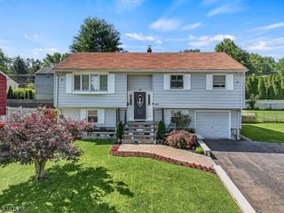 416 Magnolia Ave, Pompton Lakes Boro, NJ 07442