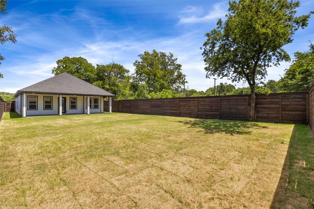613 N Dwight Avenue, Dallas, TX 75211