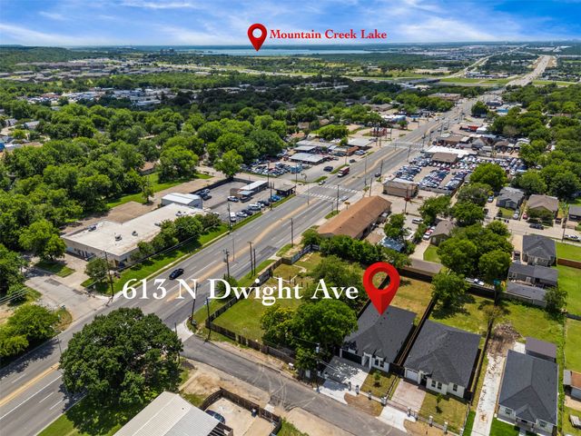 613 N Dwight Avenue, Dallas, TX 75211