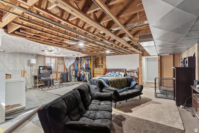 5185 S 2100 W, Roy, UT 84067