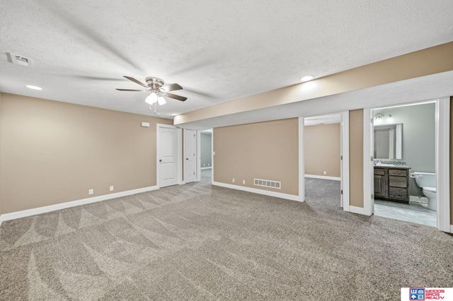 3132 King Ridge Boulevard, Lincoln, NE 68504