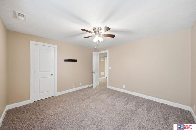 3132 King Ridge Boulevard, Lincoln, NE 68504