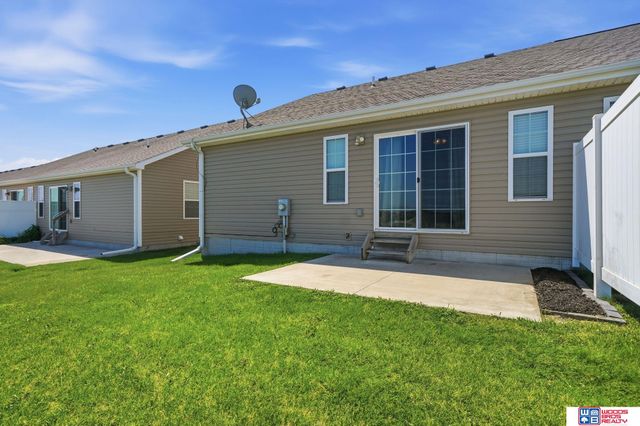 3132 King Ridge Boulevard, Lincoln, NE 68504