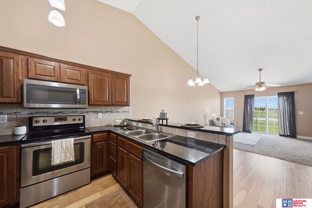 3132 King Ridge Boulevard, Lincoln, NE 68504