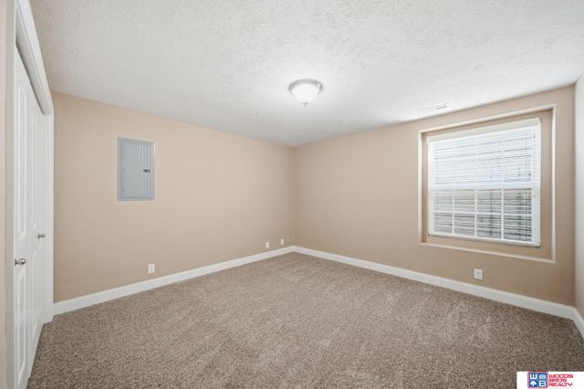 3132 King Ridge Boulevard, Lincoln, NE 68504