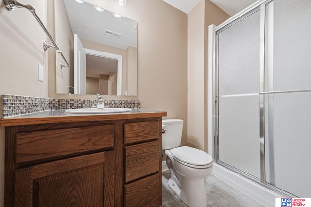 3132 King Ridge Boulevard, Lincoln, NE 68504