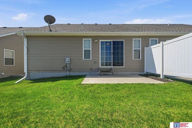 3132 King Ridge Boulevard, Lincoln, NE 68504