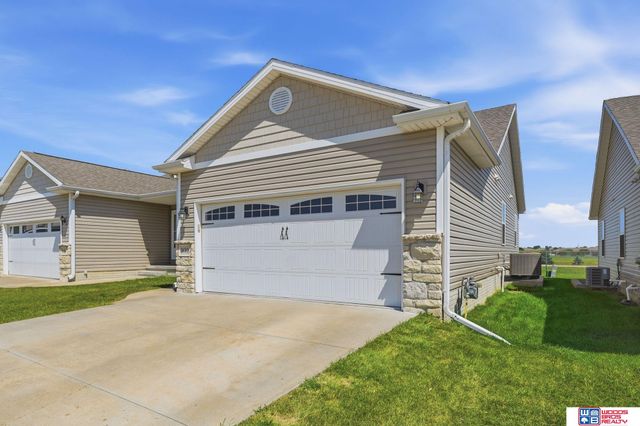 3132 King Ridge Boulevard, Lincoln, NE 68504