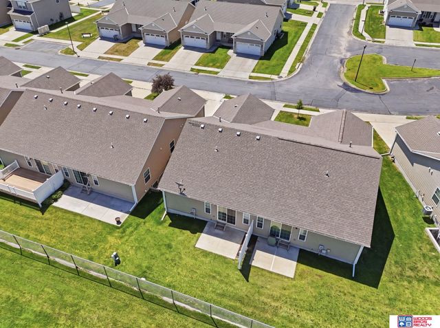 3132 King Ridge Boulevard, Lincoln, NE 68504