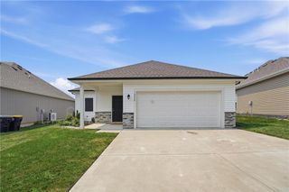 12322 N Pomona Avenue, Kansas City, MO 64163