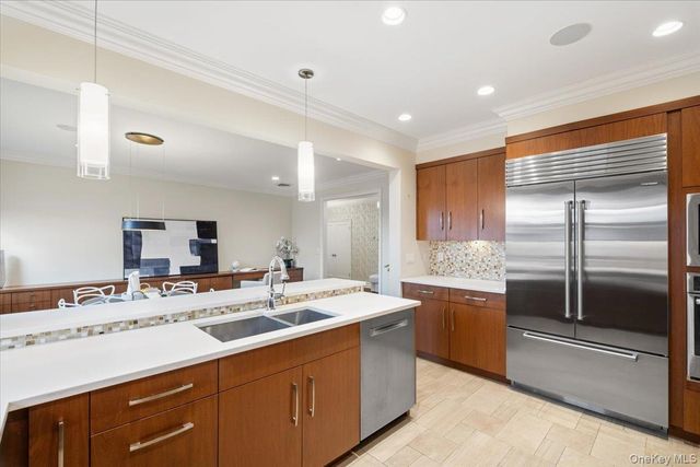 14 N Chatsworth Avenue 7H, Larchmont, NY 10538