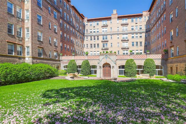 14 N Chatsworth Avenue 7H, Larchmont, NY 10538