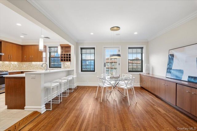 14 N Chatsworth Avenue 7H, Larchmont, NY 10538