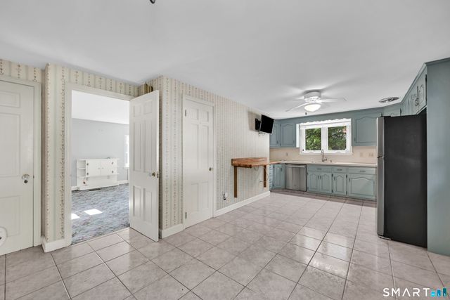 161 Red Stone Hill, Plainville, CT 06062