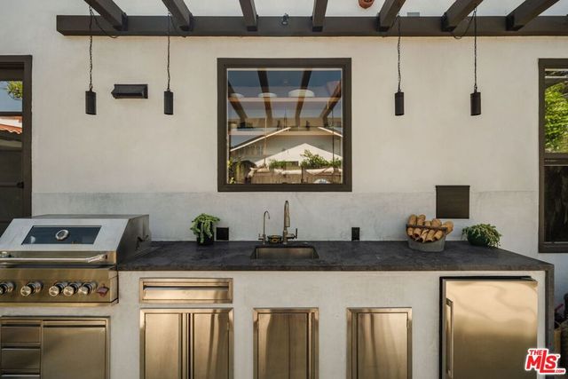 1622 Glyndon Avenue, Venice, CA 90291