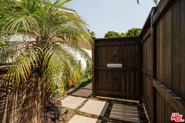 1622 Glyndon Avenue, Venice, CA 90291