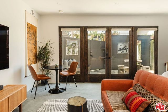 1622 Glyndon Avenue, Venice, CA 90291
