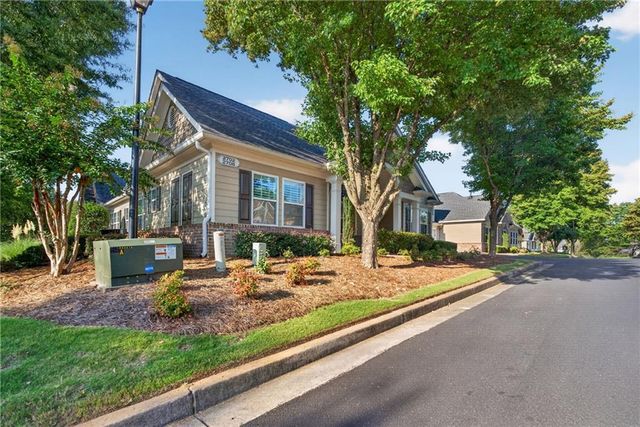 2708 Grapevine Circle 2004, Cumming, GA 30041