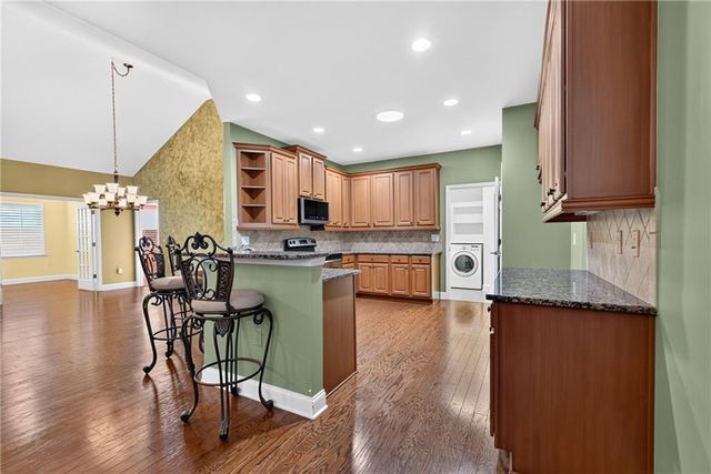 2708 Grapevine Circle 2004, Cumming, GA 30041