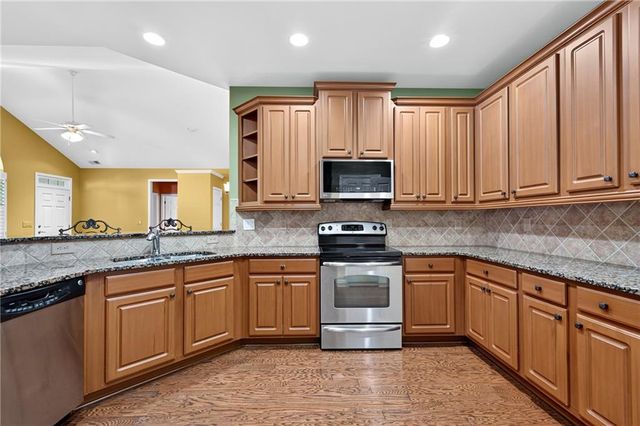 2708 Grapevine Circle 2004, Cumming, GA 30041