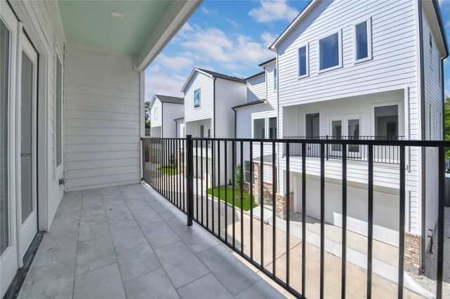 209 Edgewood Street A, Houston, TX 77011