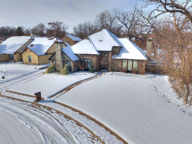 1601 Hazelhurst, Edmond, OK 73013