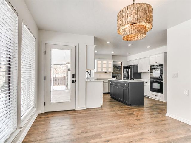 1601 Hazelhurst, Edmond, OK 73013