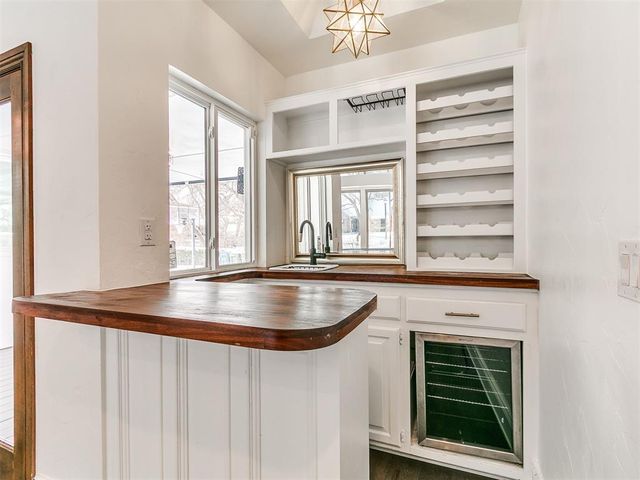 1601 Hazelhurst, Edmond, OK 73013