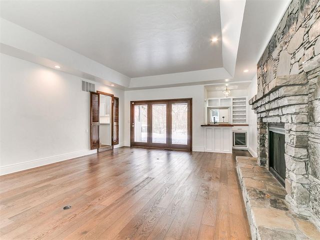 1601 Hazelhurst, Edmond, OK 73013