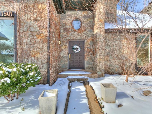 1601 Hazelhurst, Edmond, OK 73013