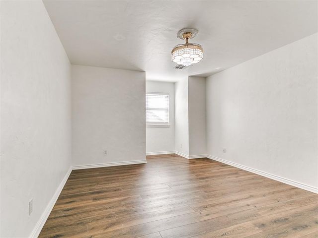 1601 Hazelhurst, Edmond, OK 73013