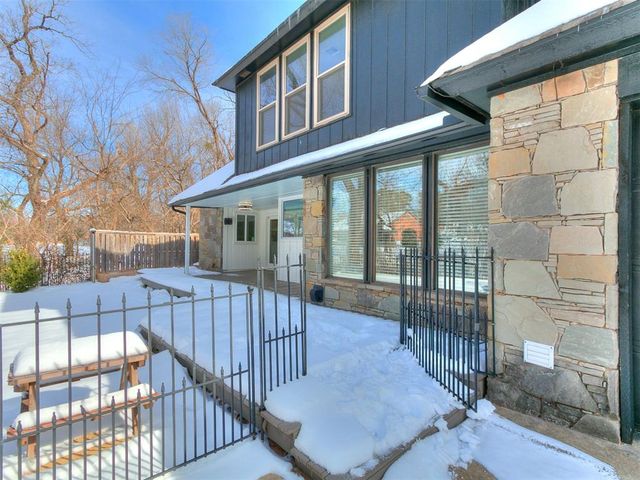 1601 Hazelhurst, Edmond, OK 73013