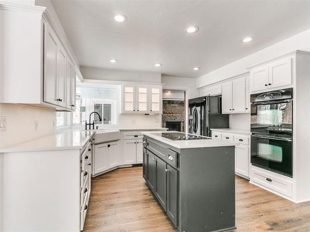 1601 Hazelhurst, Edmond, OK 73013