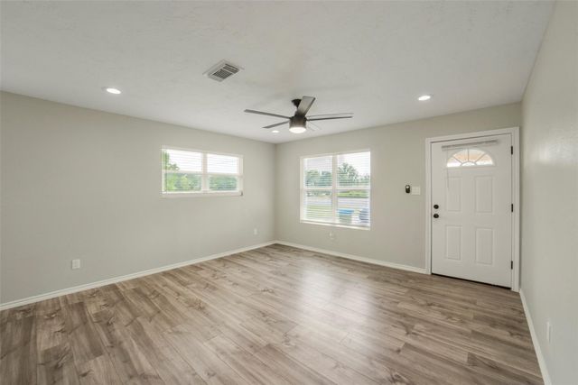 16057 Ave B, Somerville, TX 77879